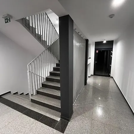More Love - 8 Min Autem Ikea, 10 Min Autem Majaland Apartment *