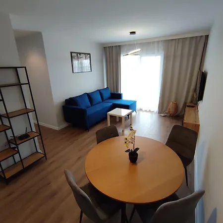 More Love - 8 Min Autem Ikea, 10 Min Autem Majaland Apartment *