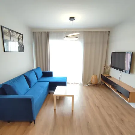 More Love - 8 Min Autem Ikea, 10 Min Autem Majaland Gdansk